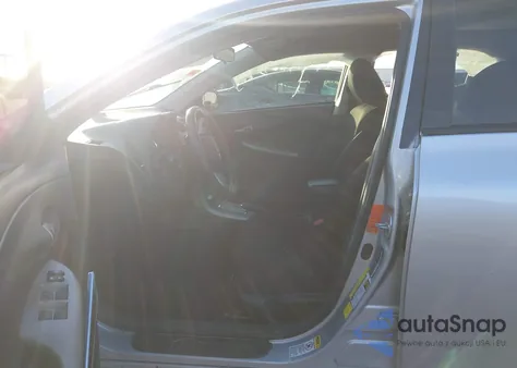 2011 Toyota Corolla S z USA, uszkodzony, nr VIN 2T1BU4EE5BC621235